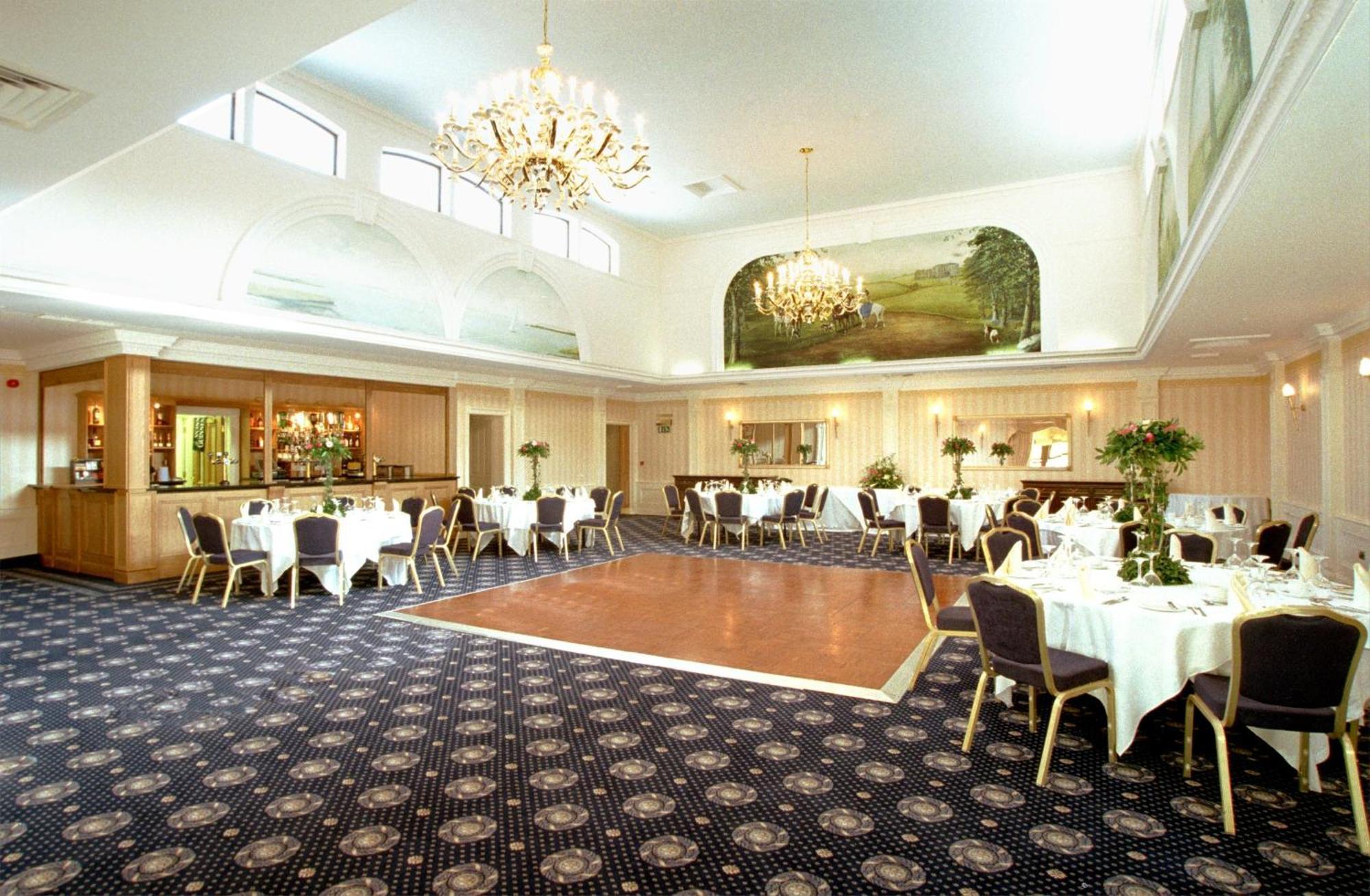 לנגפני Tre-Ysgawen Hall & Spa מראה חיצוני תמונה